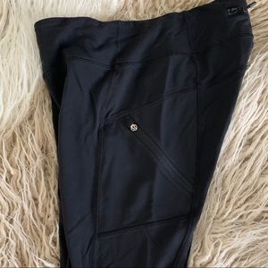 Black full length lululemon leggings
